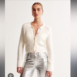 Abercrombie and Fitch pearl button sweater NWT